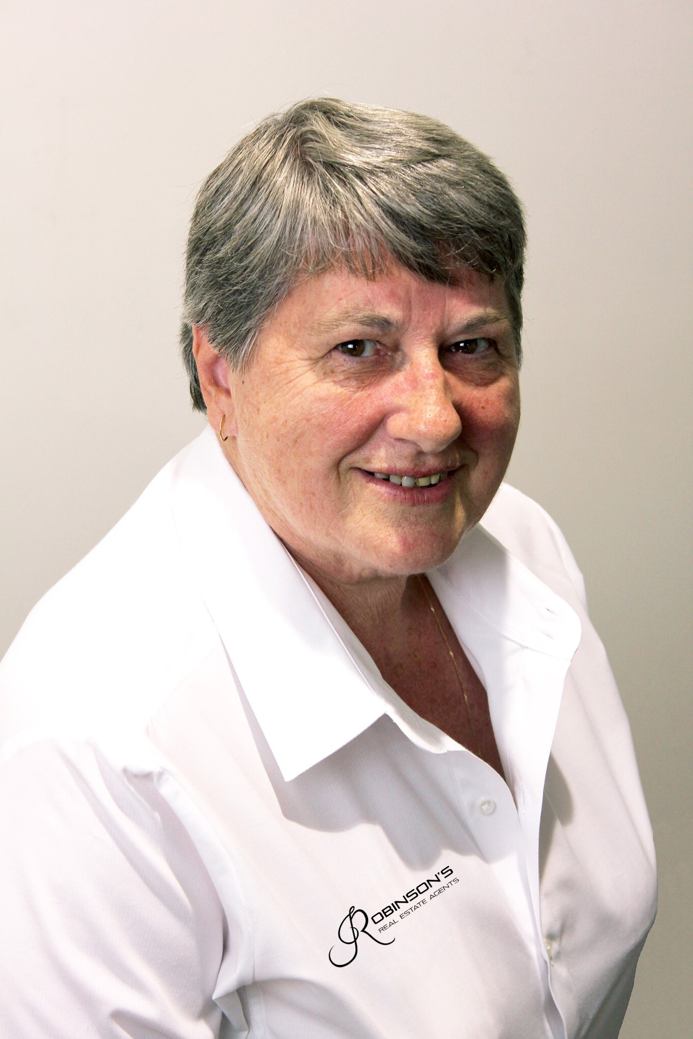 Picture of Caresse Robinson, Real Estate Agent